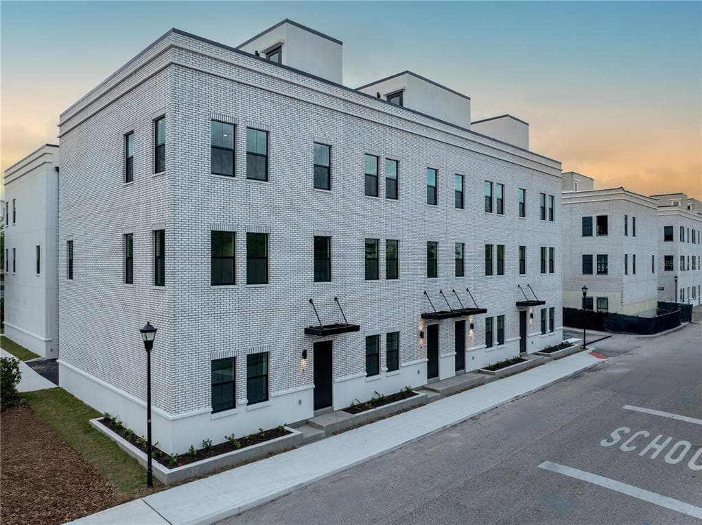 1302 E KAY STREET UNIT 2 TAMPA, FL 33602