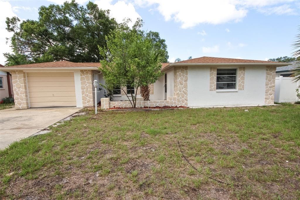 7904 JUDITH CRESCENT PORT RICHEY, FL 34668