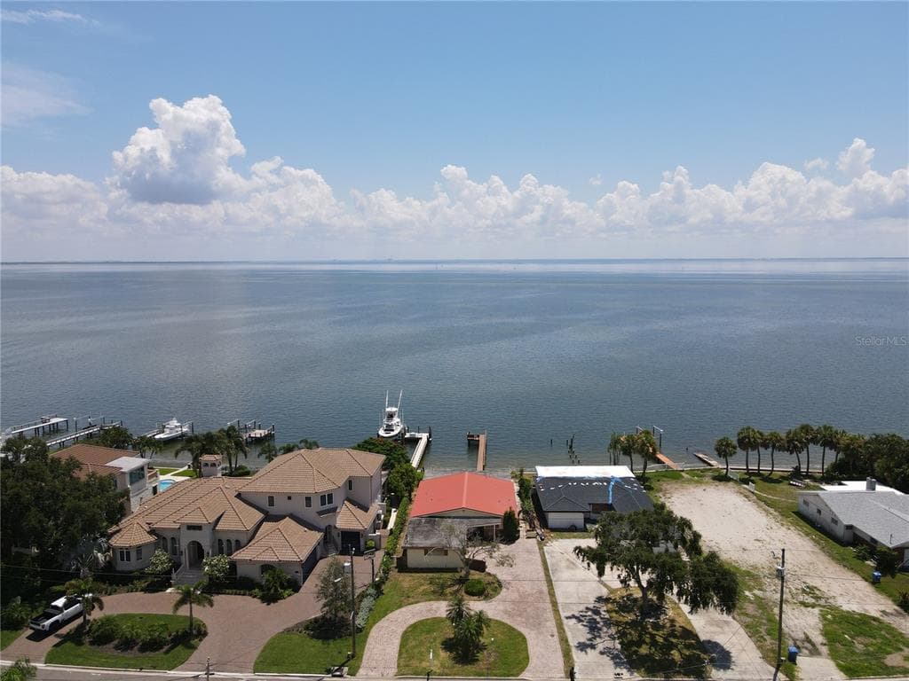 3227 BAYSHORE BOULEVARD NE ST PETERSBURG, FL 33703