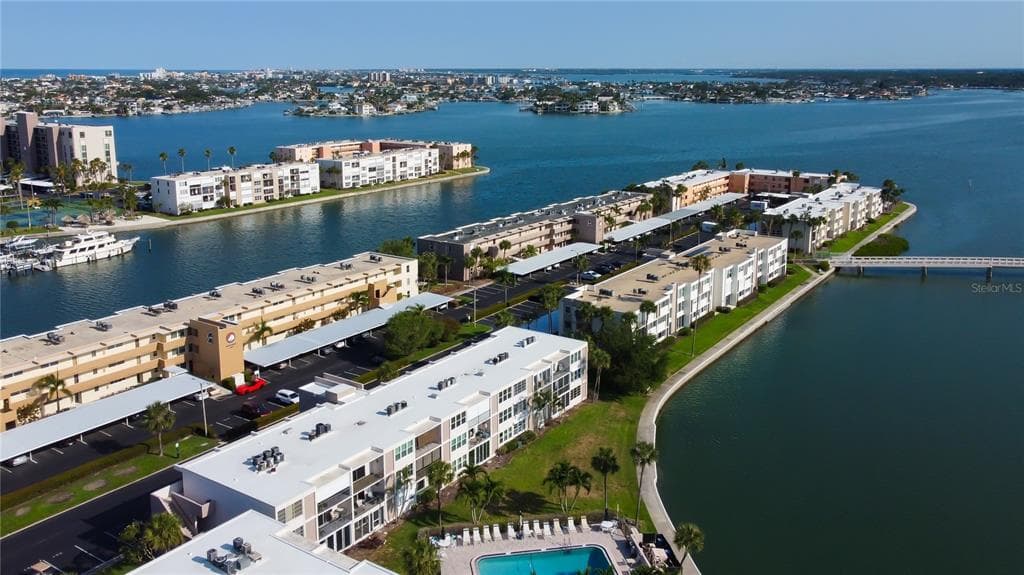 7465 BAY ISLAND DRIVE S UNIT 213 SOUTH PASADENA, FL 33707