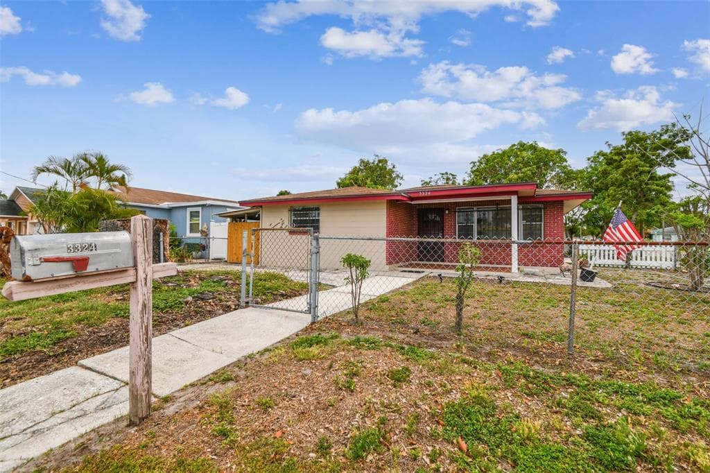 3324 W SAINT JOSEPH STREET TAMPA, FL 33607