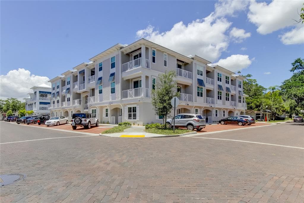 101 2ND AVE N UNIT 308 SAFETY HARBOR, FL 34695
