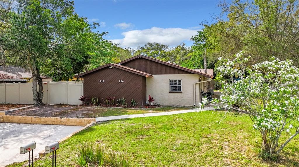 214 7TH STREET N UNIT 214 SAFETY HARBOR, FL 34695
