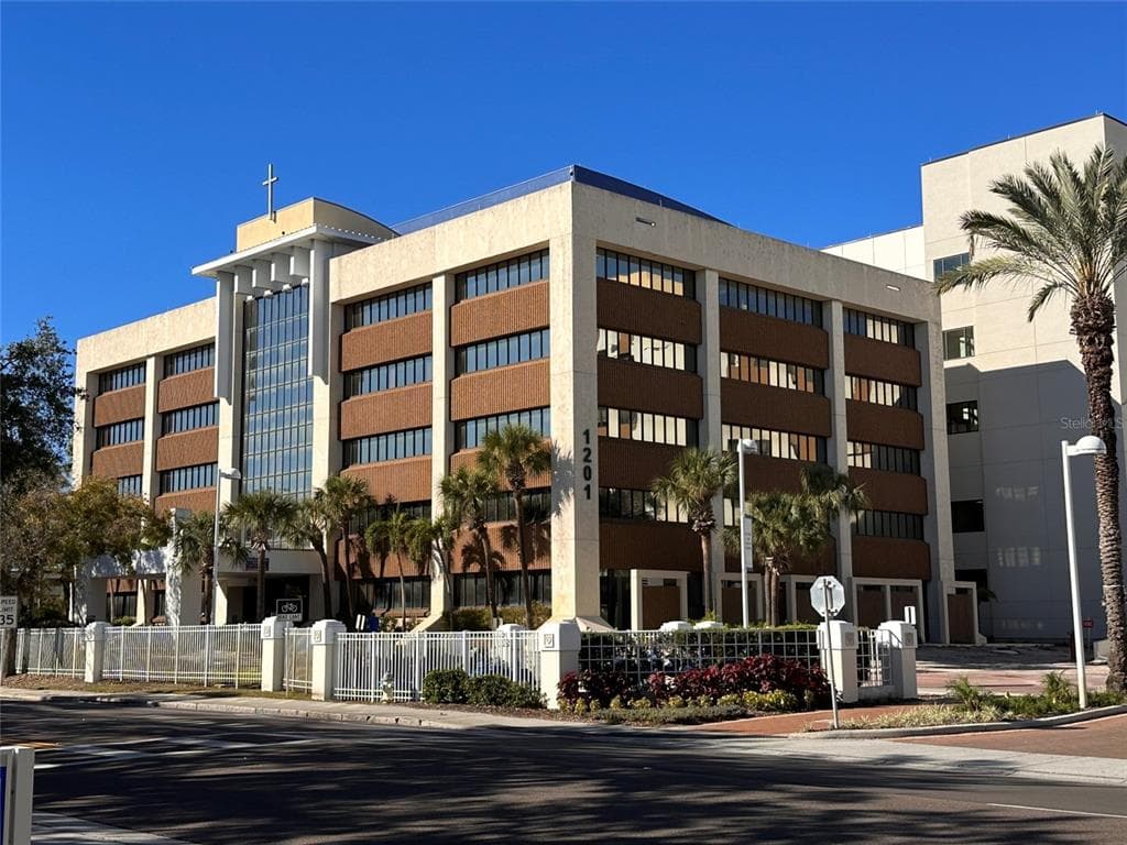 1201 FIFTH AVENUE N UNIT 302 ST PETERSBURG, FL 33715