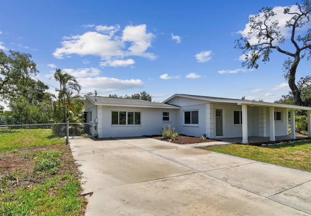 1110 CANAL STREET RUSKIN, FL 33570