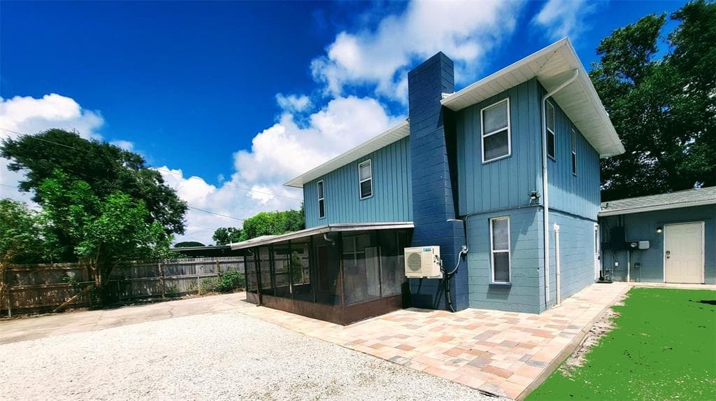 5624 LIME WAY SEMINOLE, FL 33772