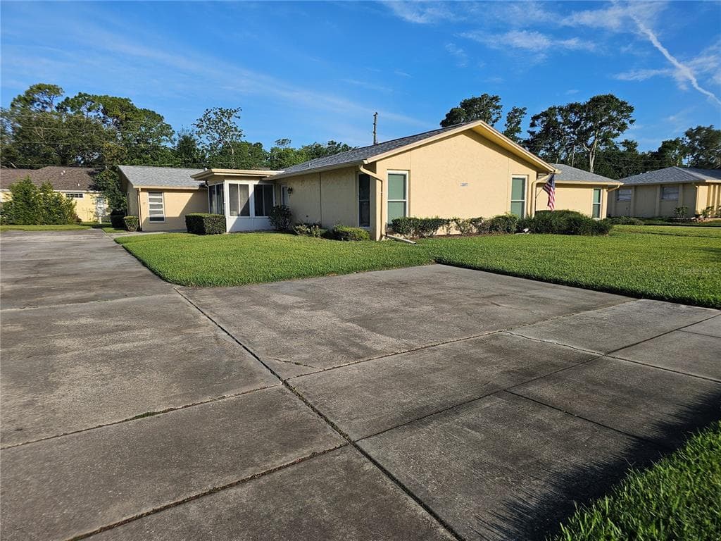 1107 QUEEN ANNE DRIVE UNIT C PALM HARBOR, FL 34684