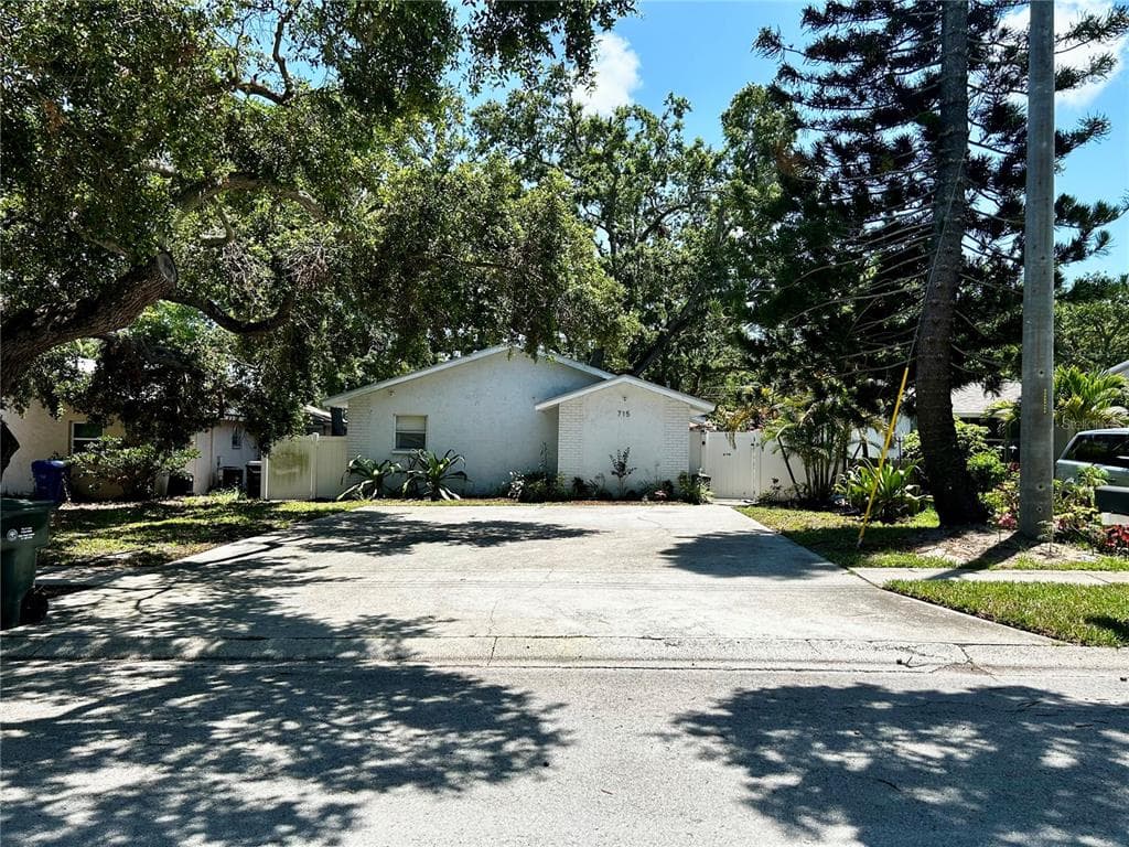 715 2ND AVENUE NE LARGO, FL 33770
