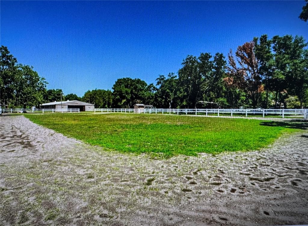 10502 HENDERSON ROAD TAMPA, FL 33625