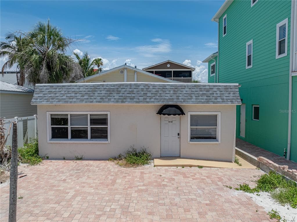 19105 GULF BOULEVARD
