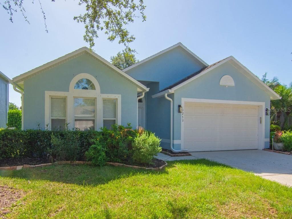1253 25TH TERRACE SW VERO BEACH, FL 32968