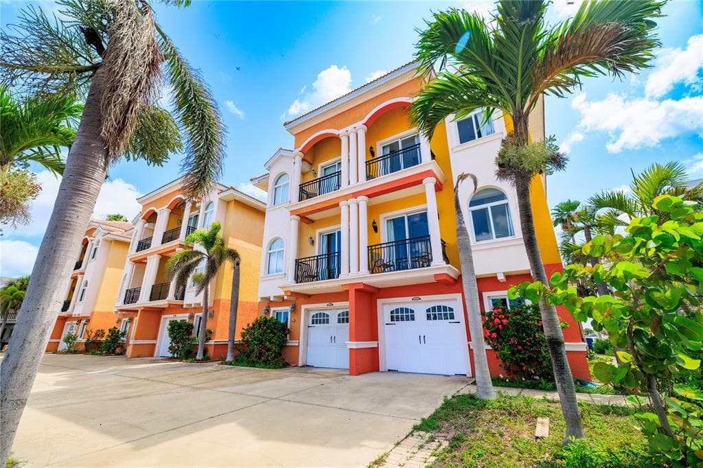 17817 GULF BOULEVARD UNIT A REDINGTON SHORES, FL 33708