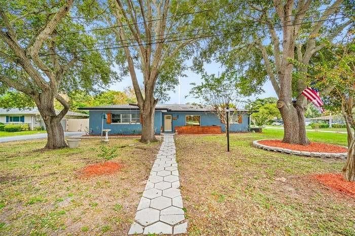 1527 KURT LANE CLEARWATER, FL 33764