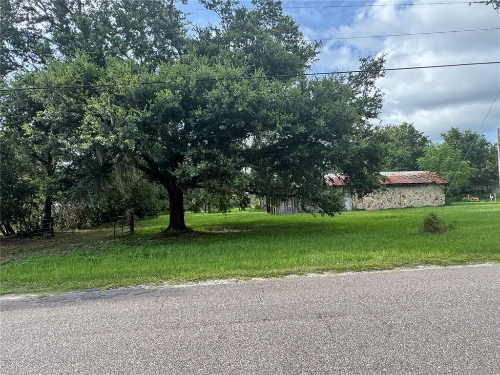 13930 SWEAT LOOP ROAD WIMAUMA, FL 33598