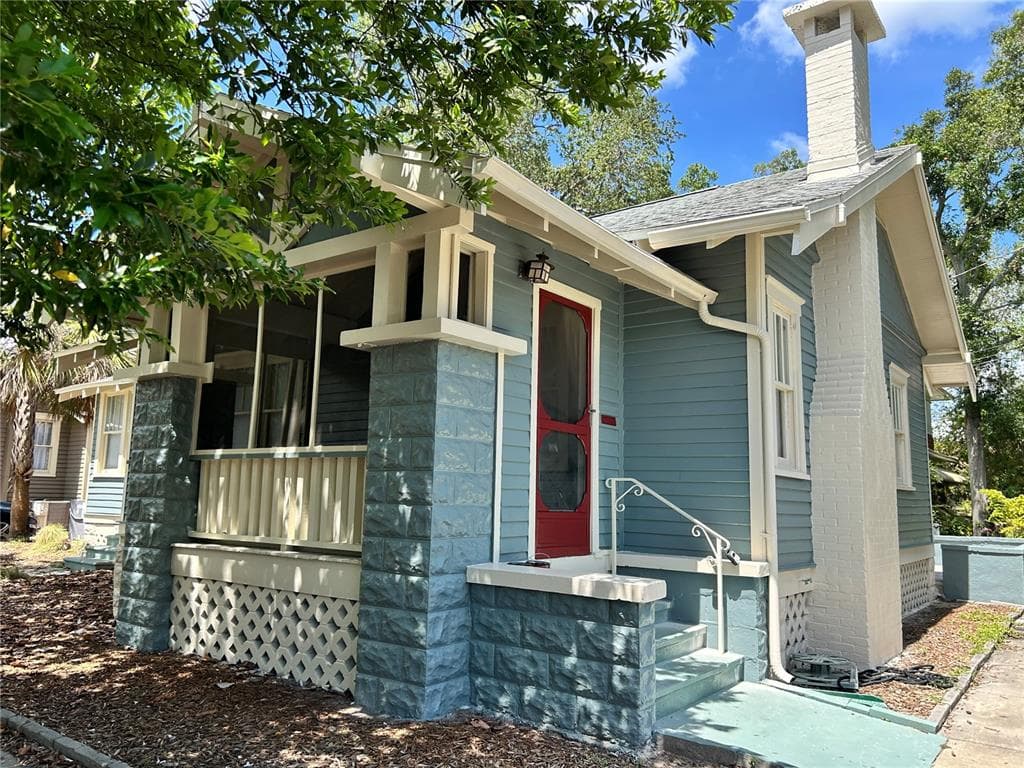 801 7TH ST N ST PETERSBURG, FL 33701