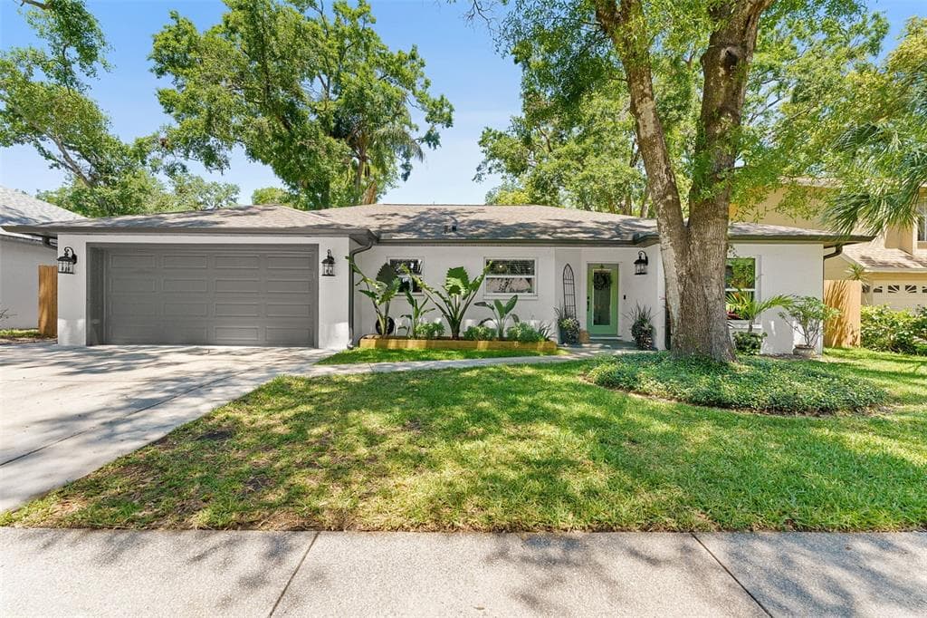 1313 W CARISSA COURT TAMPA, FL 33604