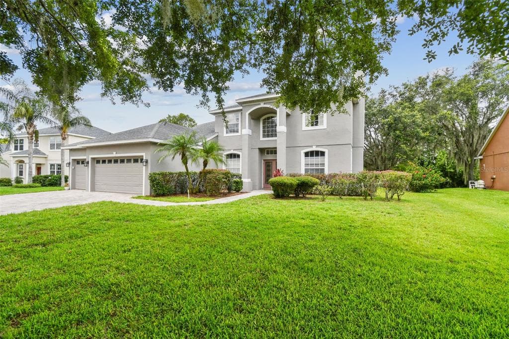 297 BEACON POINTE DRIVE OCOEE, FL 34761