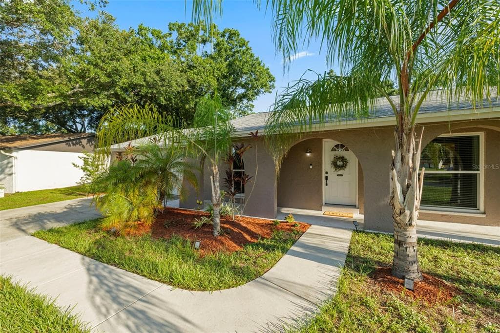 4307 FOXGLEN LANE TAMPA, FL 33624