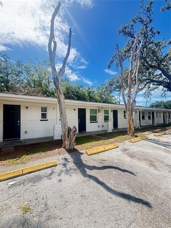 707 ROSERY ROAD NW UNIT 6 LARGO, FL 33770