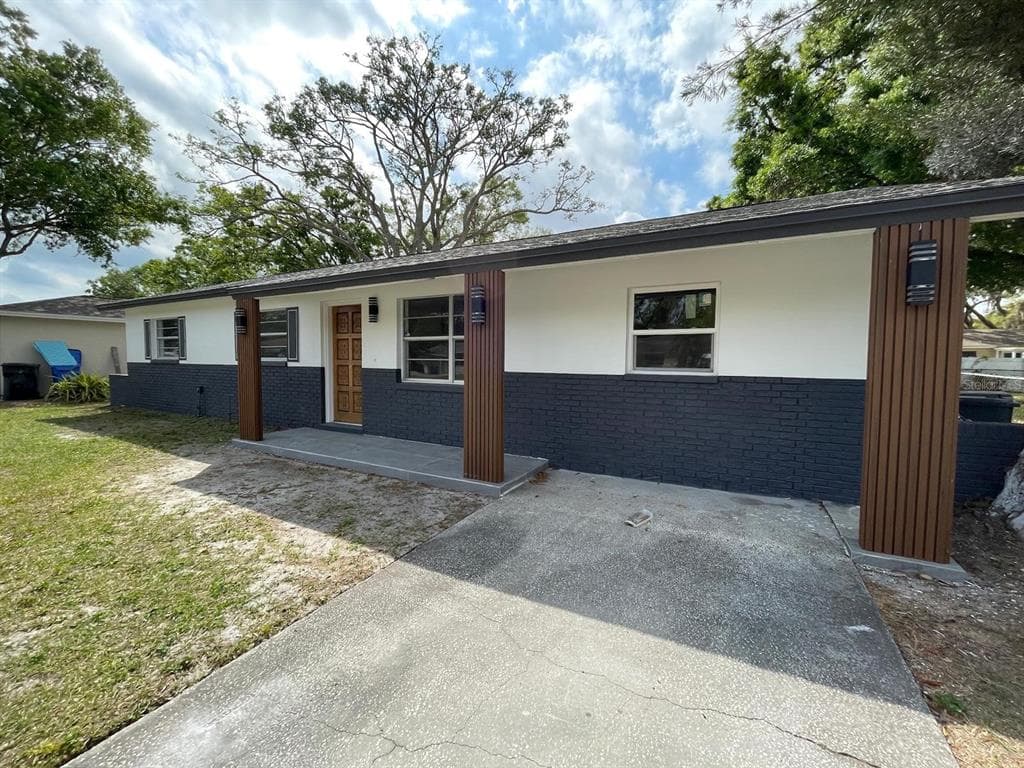 4415 TUNA DRIVE TAMPA, FL 33617