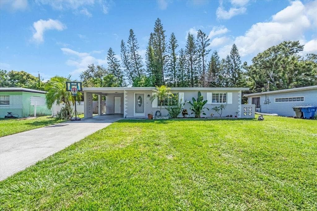 296 HUNTINGTON DRIVE