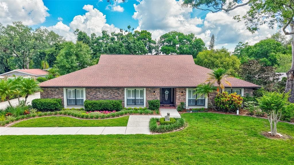 3923 HUDSON LANE