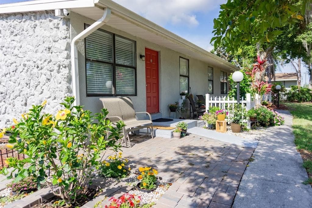 1400 STRAWBERRY PLACE UNIT 46 PLANT CITY, FL 33563