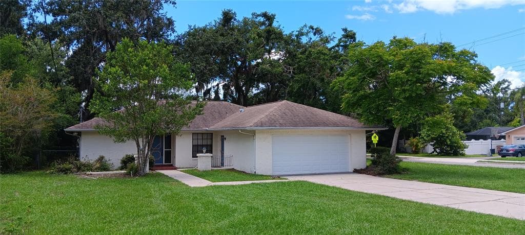 401 FERN CLIFF AVENUE TEMPLE TERRACE, FL 33617