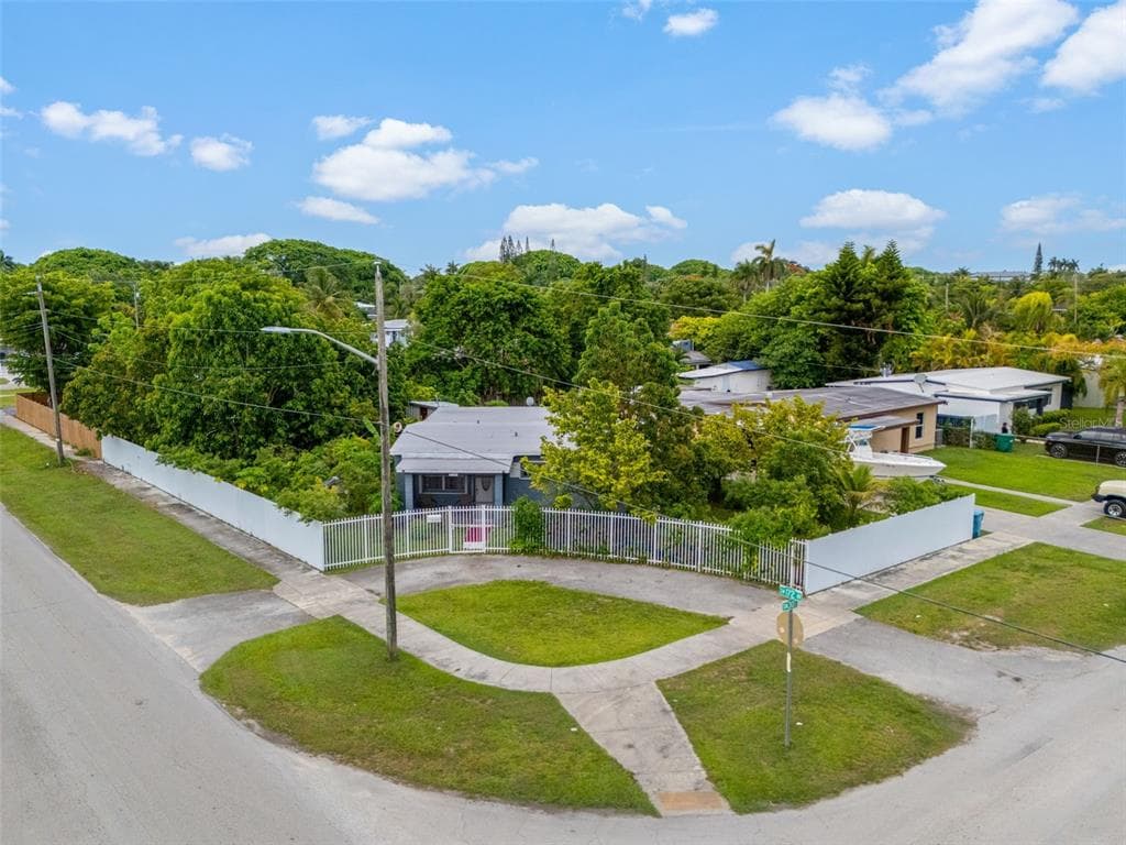 601 NE 12TH STREET HOMESTEAD, FL 33030