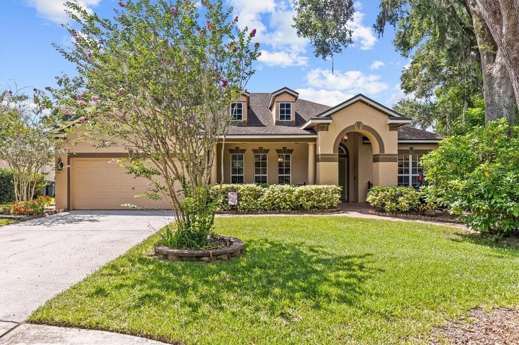 2213 MOUNTAIN MEADOW WAY VALRICO, FL 33594