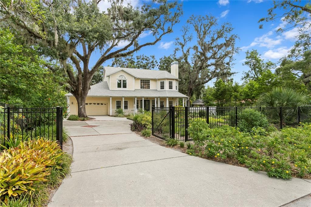 11923 RIVERHILLS DRIVE TEMPLE TERRACE, FL 33617