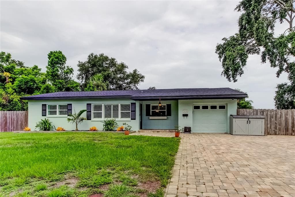 2192 ROBINSON DRIVE ST PETERSBURG, FL 33710