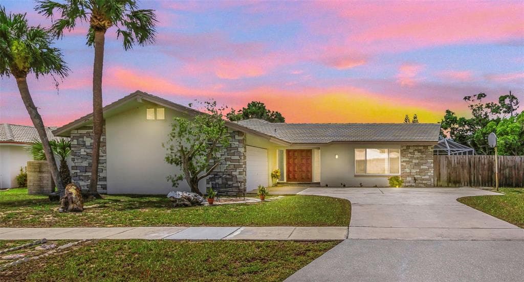 13986 BONNIE BRAE DRIVE LARGO, FL 33774
