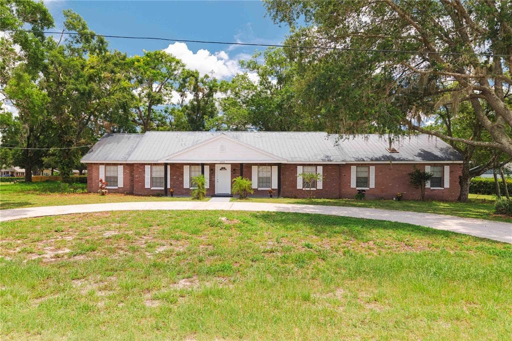 1002 FRIENDSHIP LANE LUTZ, FL 33548