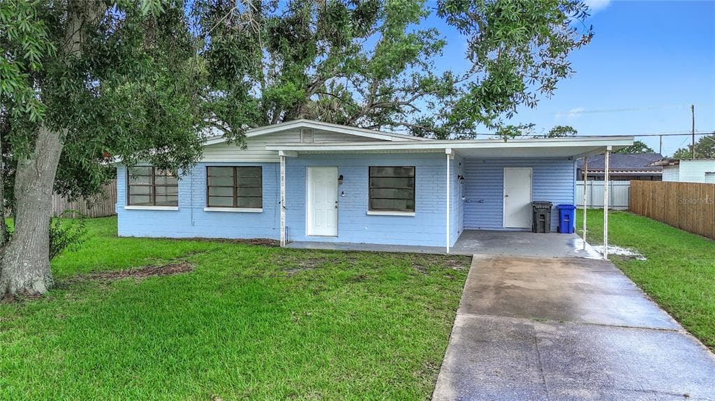6228 FLORIDA CIRCLE W APOLLO BEACH, FL 33572