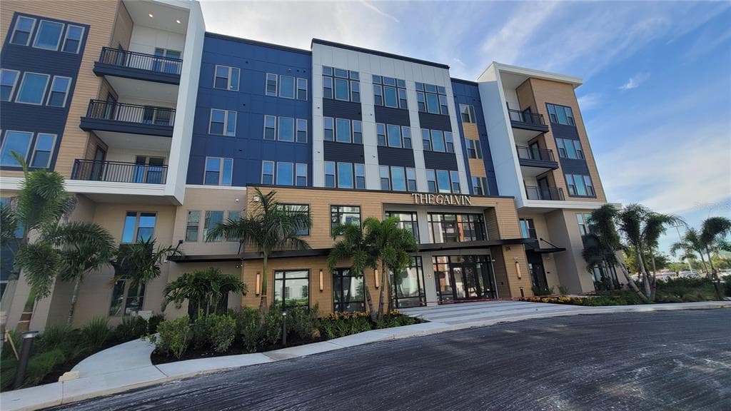 10215 ESTUARY LAKES DRIVE UNIT 418 TAMPA, FL 33619