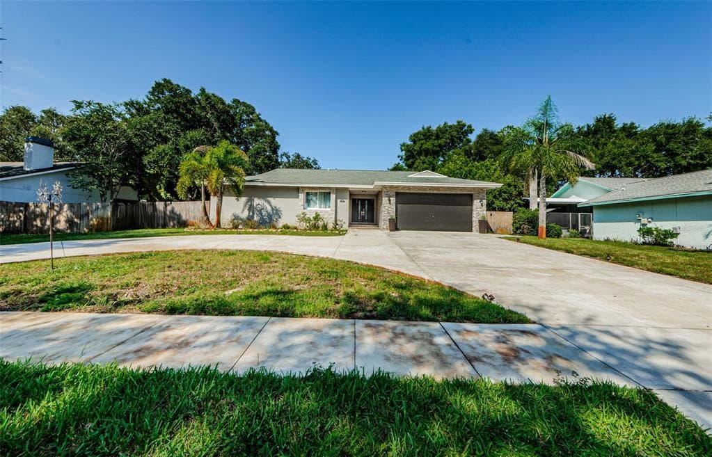 1120 LANCER LN TARPON SPRINGS, FL 34689