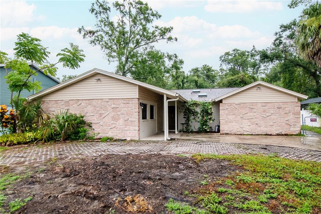 3129 W PARIS STREET TAMPA, FL 33614