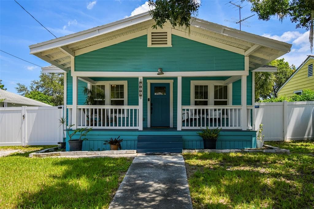 111 W IDA STREET TAMPA, FL 33603