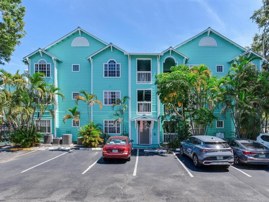 3002 W CLEVELAND STREET UNIT E1 TAMPA, FL 33609