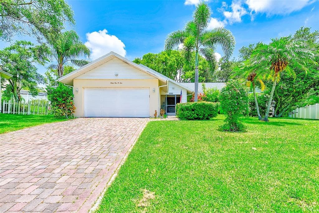3104 HILLSIDE LANE SAFETY HARBOR, FL 34695