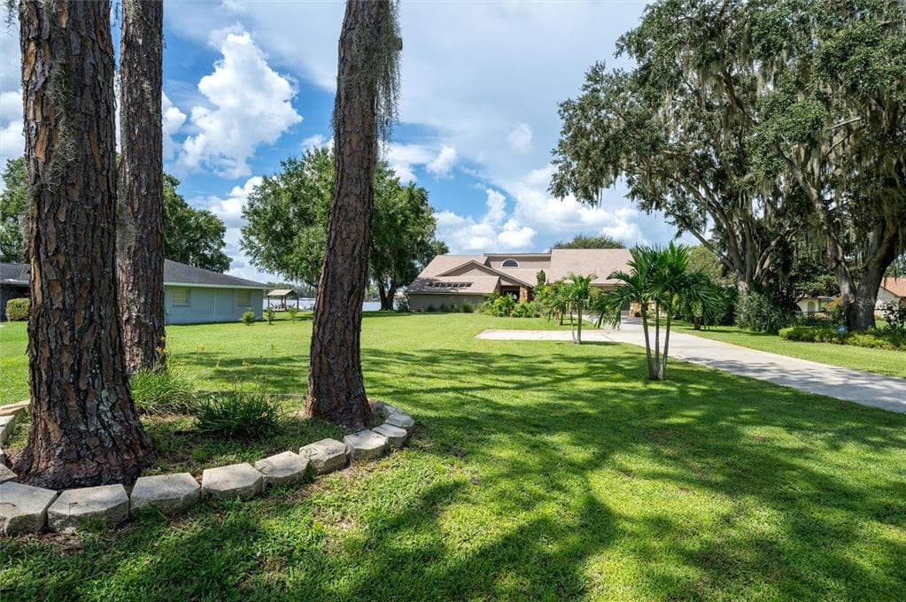 3539 LAKE PADGETT DRIVE