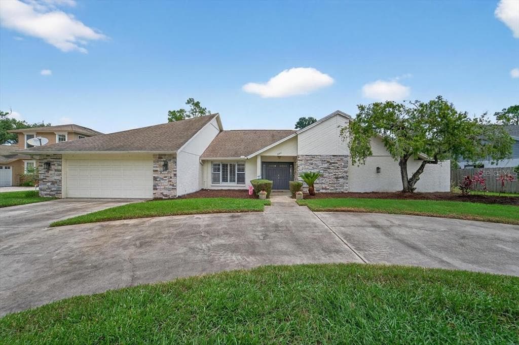 2004 N GOLFVIEW DRIVE PLANT CITY, FL 33566