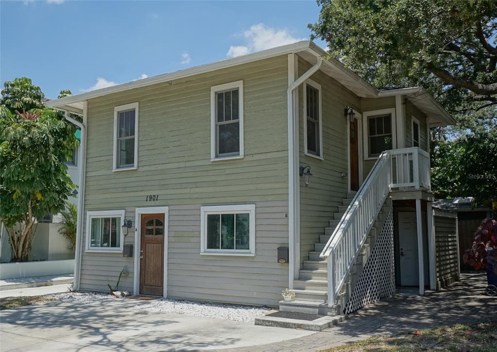 1901 W BRISTOL AVENUE TAMPA, FL 33606