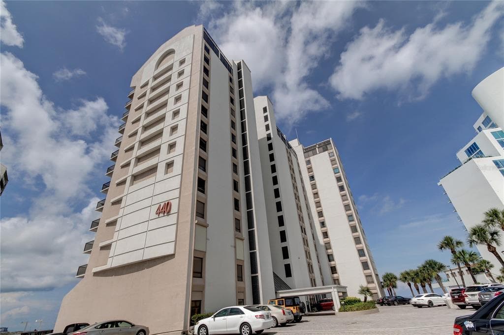 440 S GULFVIEW BOULEVARD UNIT 1205 CLEARWATER BEACH, FL 33767