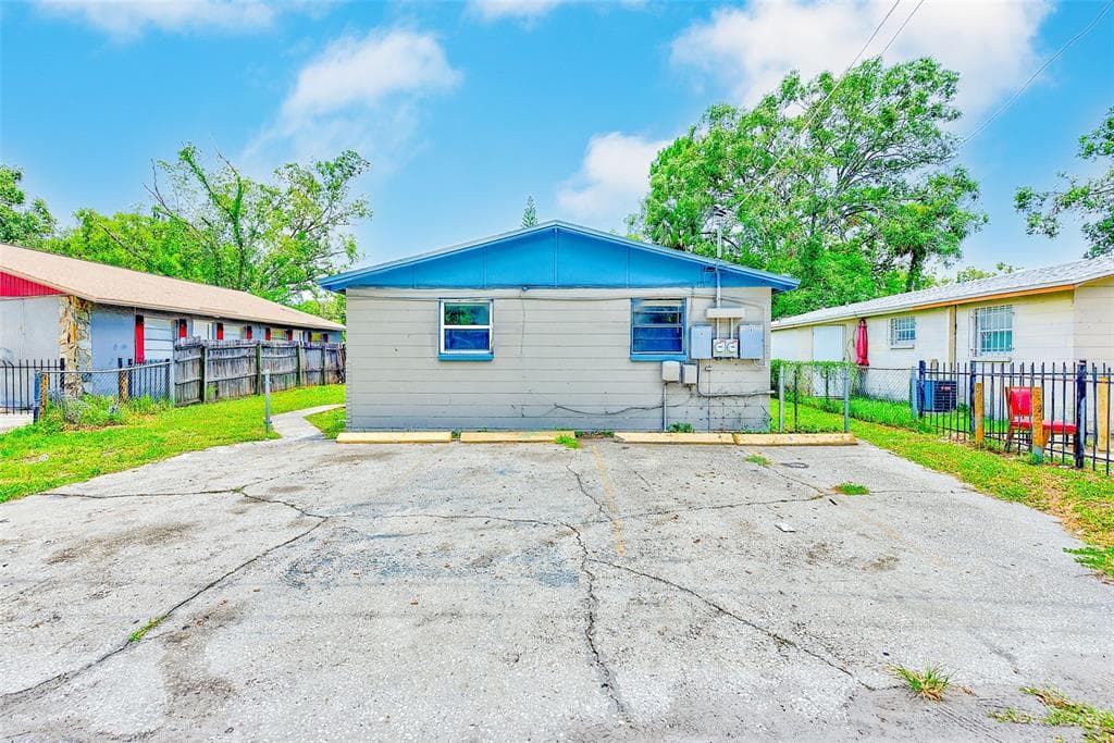 1707 E IDELL STREET UNIT A+B TAMPA, FL 33604