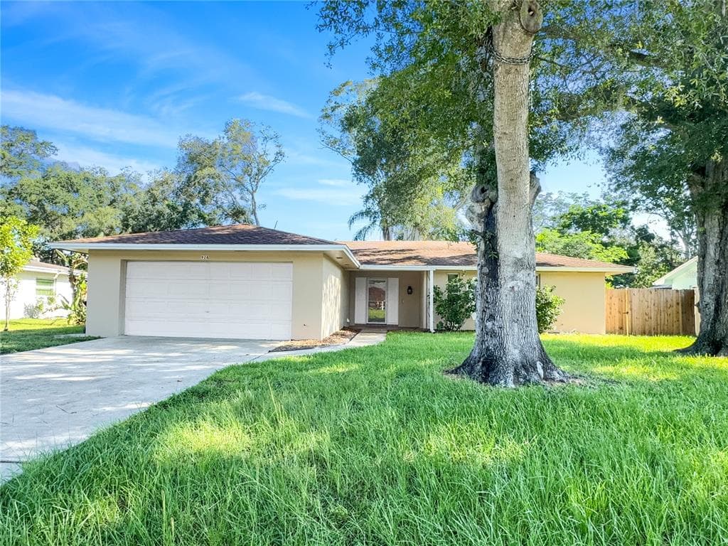 928 PARKWOOD DRIVE
