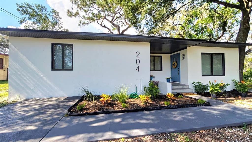 204 LINDA AVENUE TEMPLE TERRACE, FL 33617