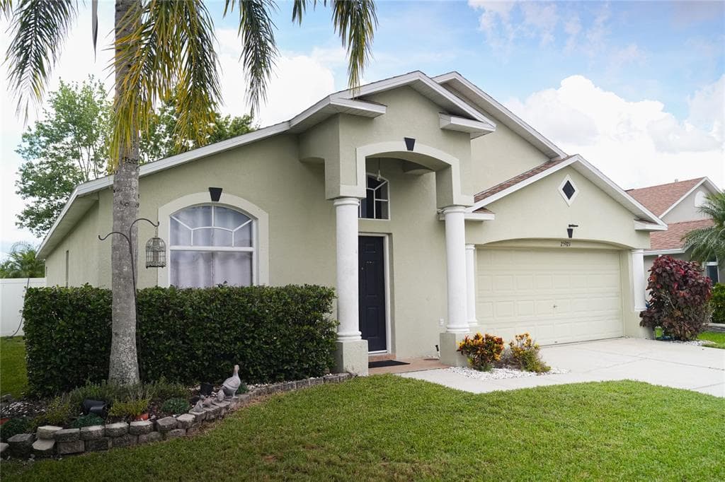 25921 BLOOMSBURY COURT LAND O LAKES, FL 34639