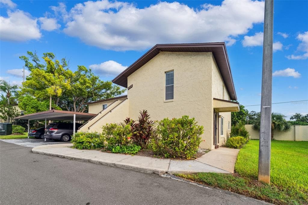 501 E BAY DRIVE UNIT 204 LARGO, FL 33770
